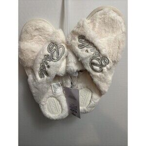 BRIDE Women Wedding bachelorett Embroidered Fluffy Slippers Auden Large 9-10 NWT